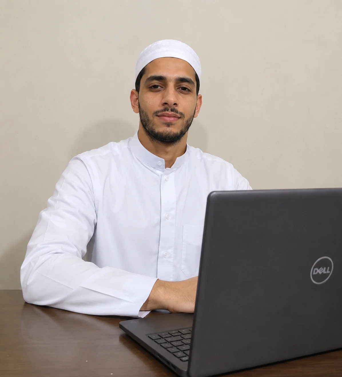 الأستاذ محمود رفيق